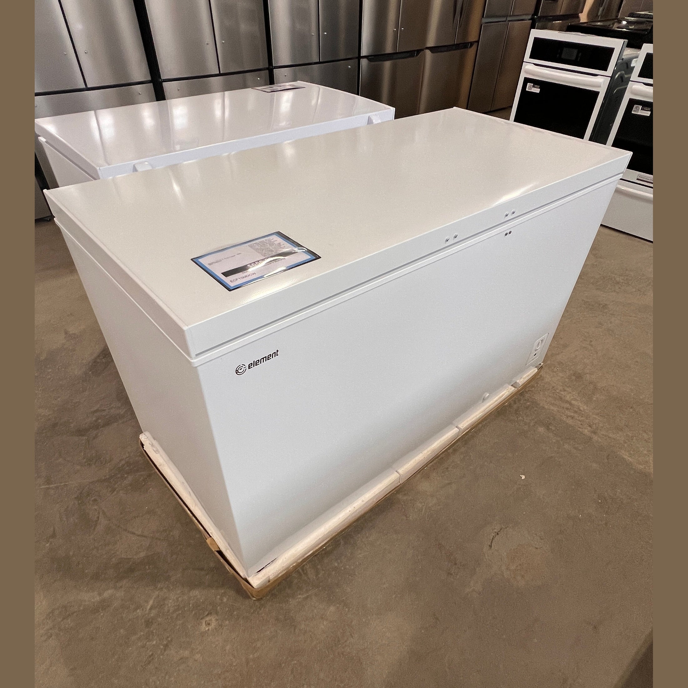 Element 14.7 cu. ft. Chest Freezer (White) - ECF15MDCW