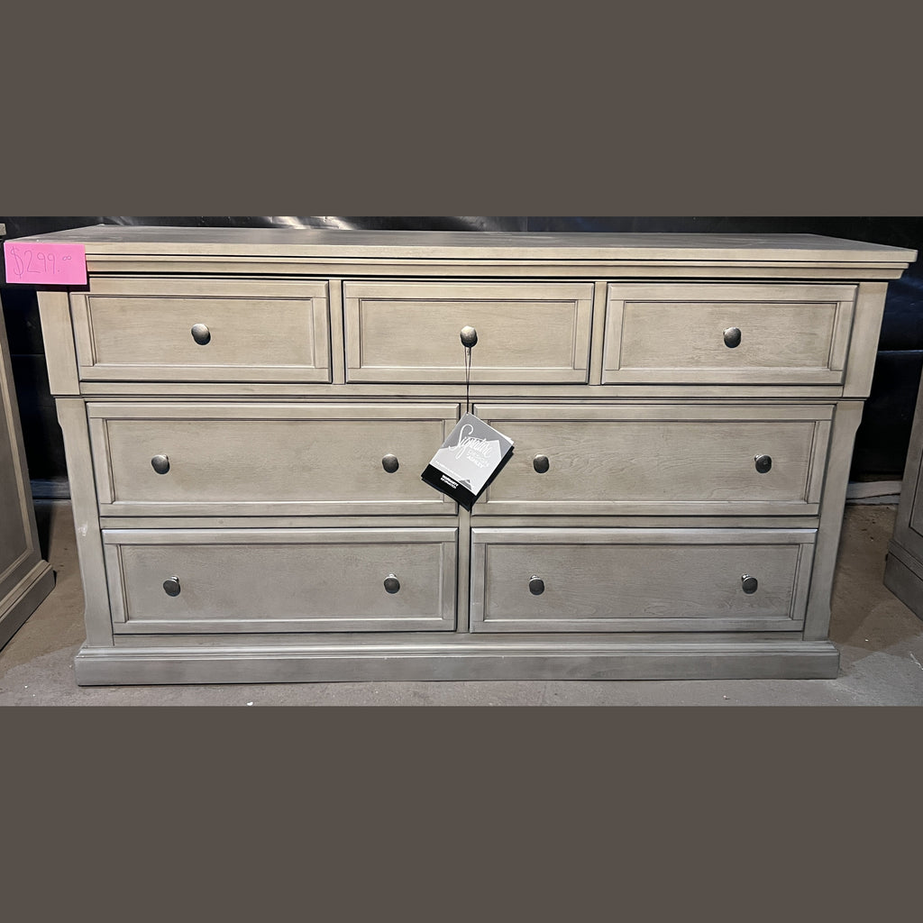 Lettner 7 Drawer Dresser